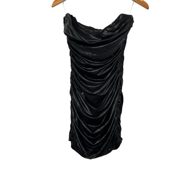 Oh Polly Womens Strapless Ruched Bandeau Mini Dress Size US 4 Black Party NWT - Picture 3 of 11